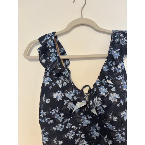 NWT A Pea in the Pod Ruffled Maternity One
Piece Floral Swimsuit Blue Size Large - Picture 2 of 6